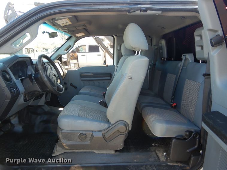 image for item GF9806 2012 Ford F450 Super Duty SuperCab truck cab and chassis