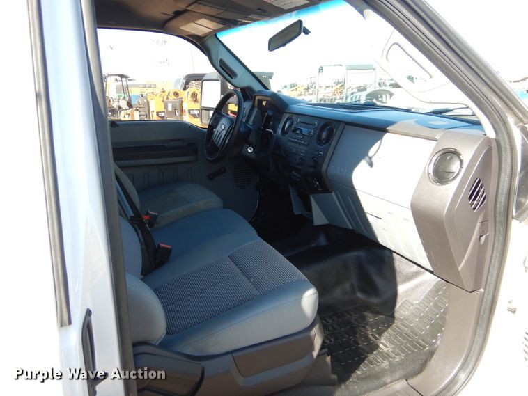 image for item GF9806 2012 Ford F450 Super Duty SuperCab truck cab and chassis