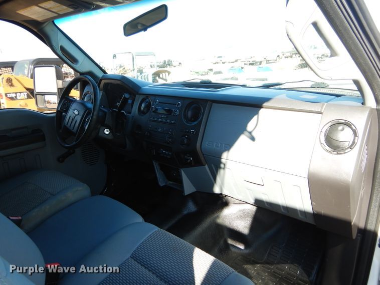 image for item GF9806 2012 Ford F450 Super Duty SuperCab truck cab and chassis