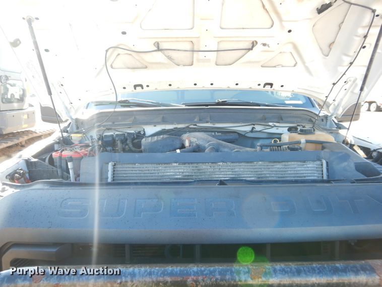 image for item GF9806 2012 Ford F450 Super Duty SuperCab truck cab and chassis