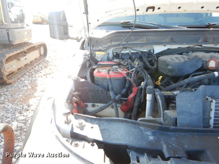 image for item GF9806 2012 Ford F450 Super Duty SuperCab truck cab and chassis