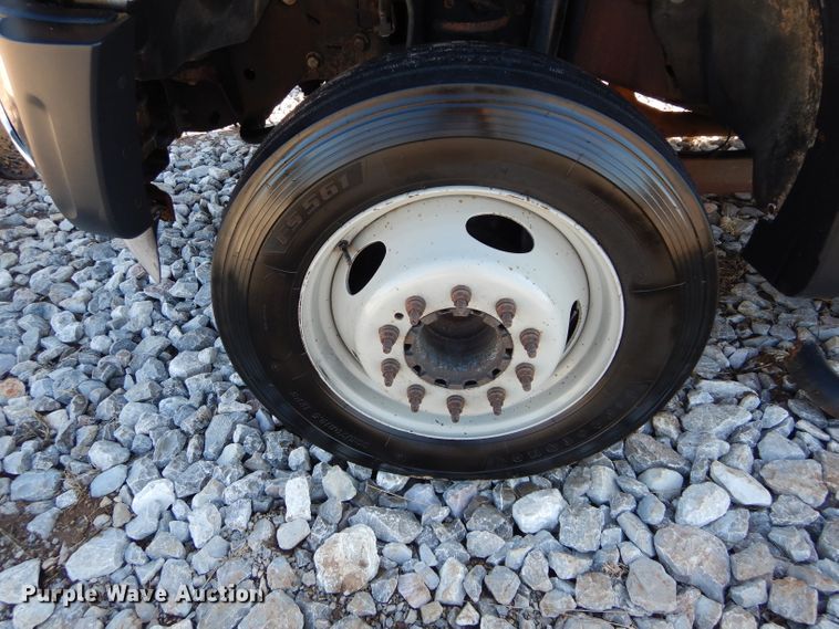 image for item GF9806 2012 Ford F450 Super Duty SuperCab truck cab and chassis