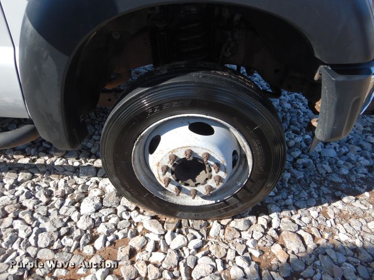 image for item GF9806 2012 Ford F450 Super Duty SuperCab truck cab and chassis