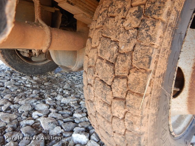 image for item GF9806 2012 Ford F450 Super Duty SuperCab truck cab and chassis