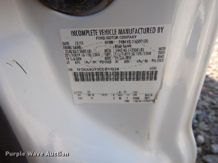 image for item GF9806 2012 Ford F450 Super Duty SuperCab truck cab and chassis