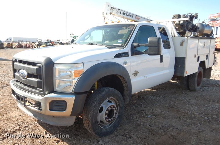 image for item GF9807 2011 Ford F550 Super Duty SuperCab pickup truck cab and chassis