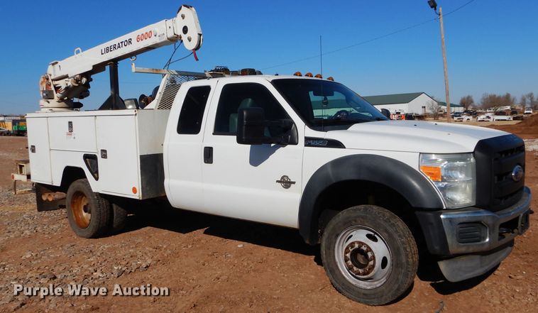 image for item GF9807 2011 Ford F550 Super Duty SuperCab pickup truck cab and chassis