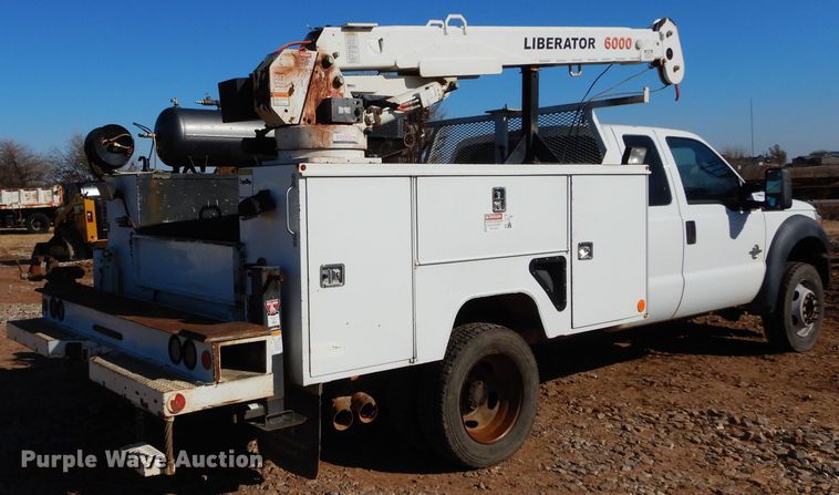 image for item GF9807 2011 Ford F550 Super Duty SuperCab pickup truck cab and chassis