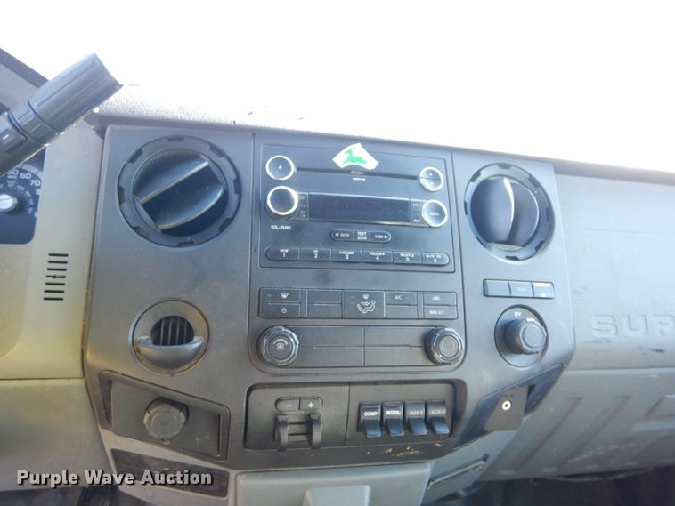 image for item GF9807 2011 Ford F550 Super Duty SuperCab pickup truck cab and chassis