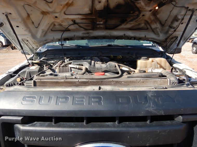 image for item GF9807 2011 Ford F550 Super Duty SuperCab pickup truck cab and chassis