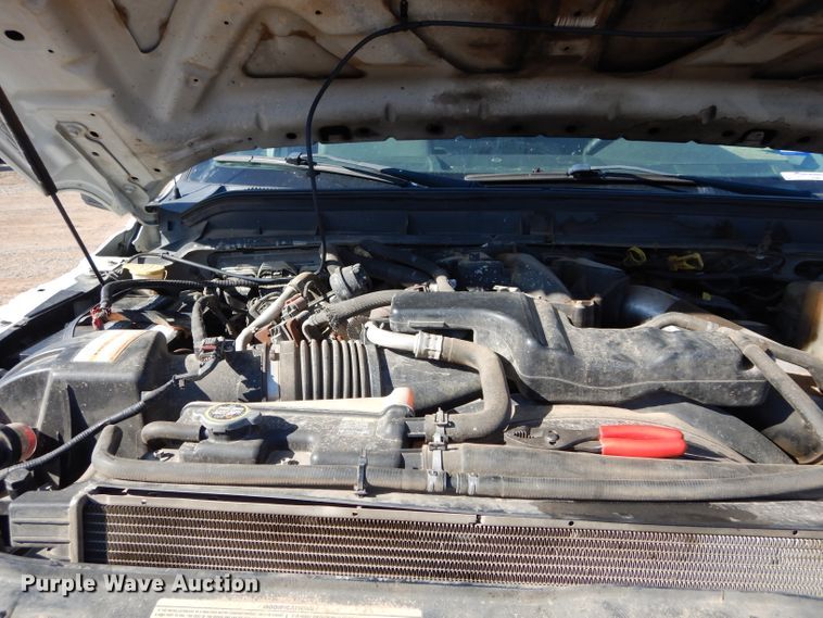 image for item GF9807 2011 Ford F550 Super Duty SuperCab pickup truck cab and chassis