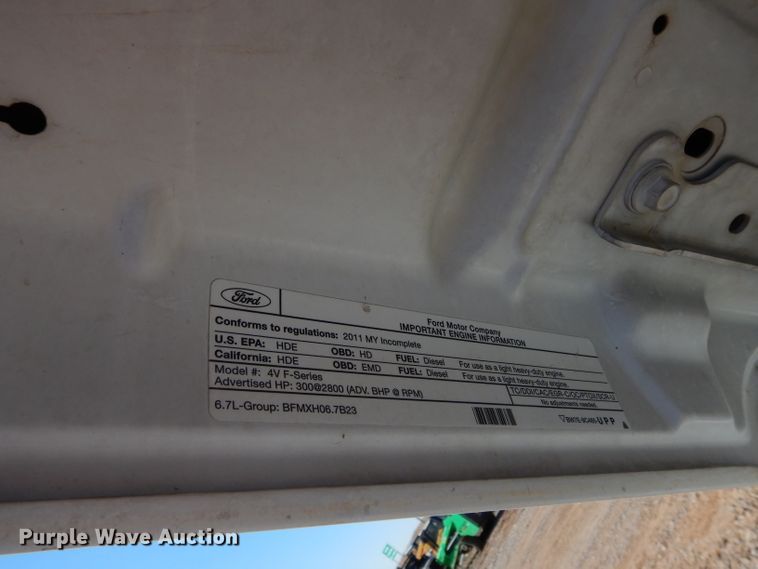 image for item GF9807 2011 Ford F550 Super Duty SuperCab pickup truck cab and chassis