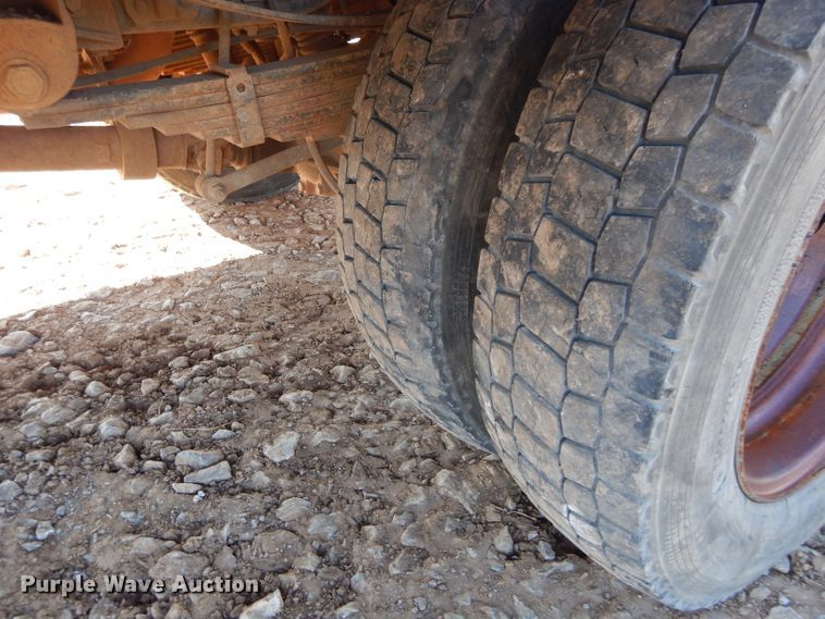 image for item GF9807 2011 Ford F550 Super Duty SuperCab pickup truck cab and chassis