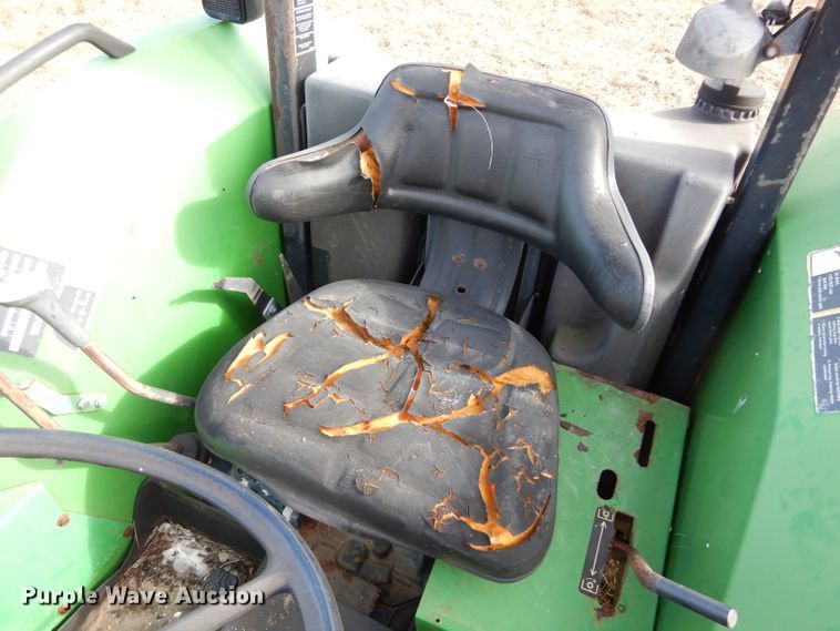 image for item GF9902 2003 John Deere 5220 tractor