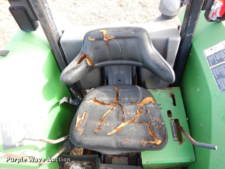 image for item GF9902 2003 John Deere 5220 tractor