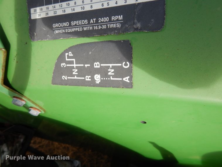 image for item GF9902 2003 John Deere 5220 tractor