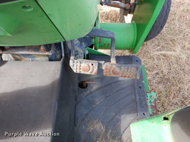 image for item GF9902 2003 John Deere 5220 tractor