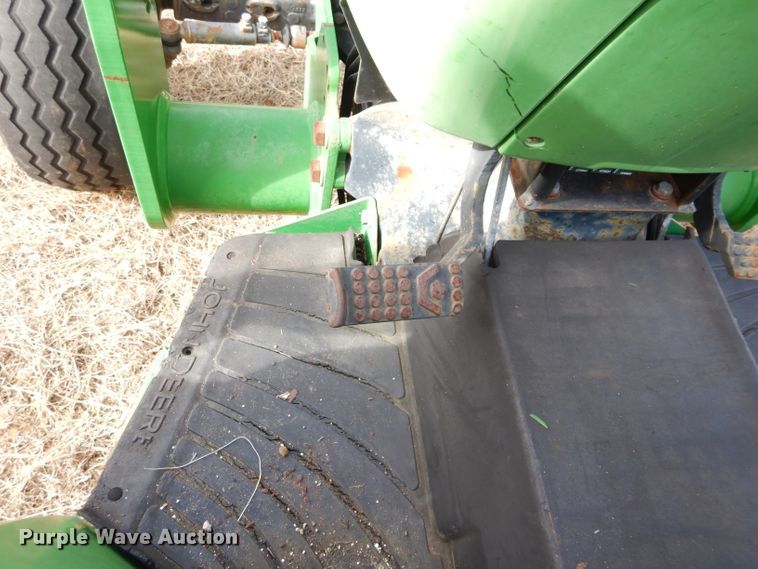 image for item GF9902 2003 John Deere 5220 tractor