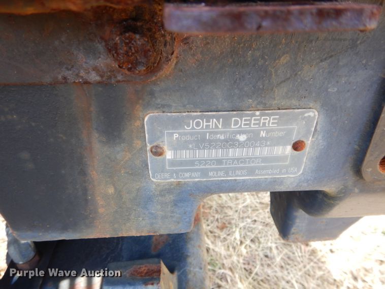 image for item GF9902 2003 John Deere 5220 tractor