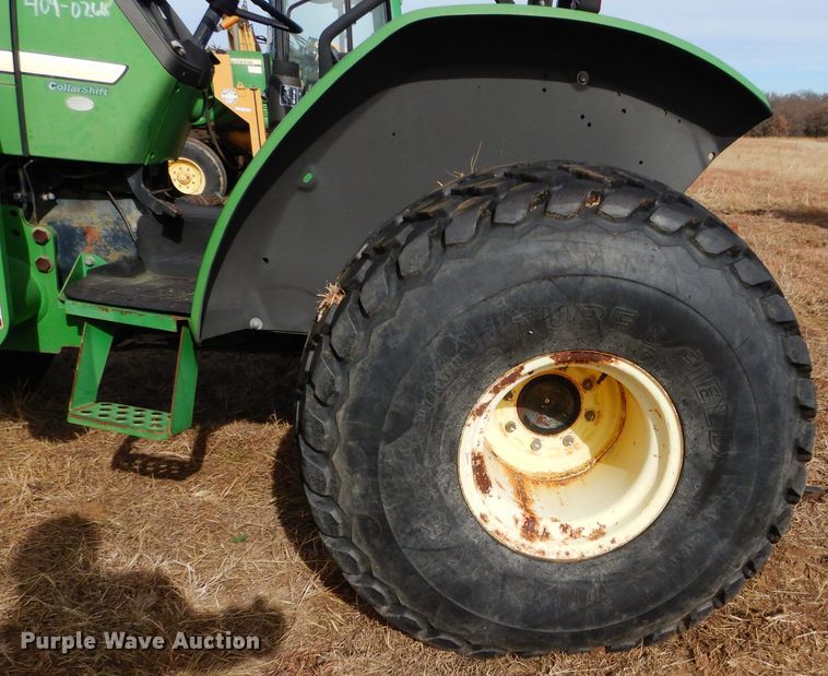 image for item GF9902 2003 John Deere 5220 tractor