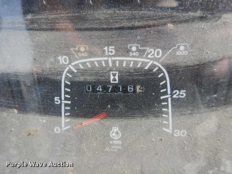 image for item GF9903 1993 Ford 6640 tractor