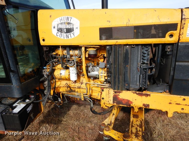 image for item GF9903 1993 Ford 6640 tractor