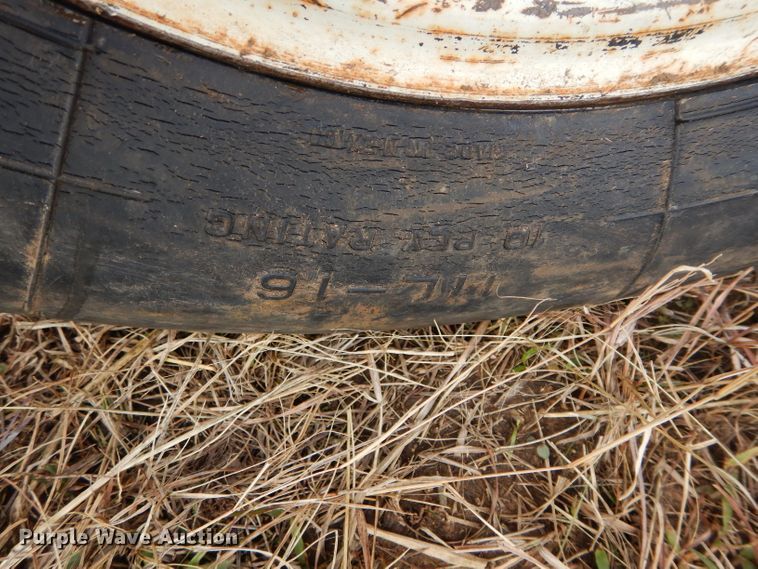 image for item GF9903 1993 Ford 6640 tractor