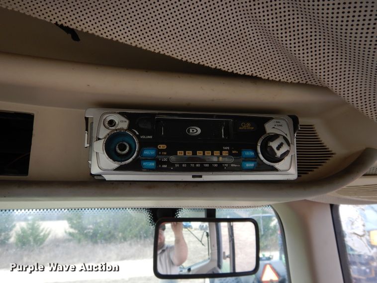 image for item GF9904 2007 John Deere 6330 tractor