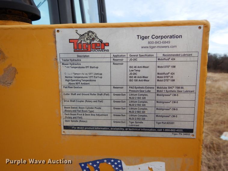 image for item GF9904 2007 John Deere 6330 tractor