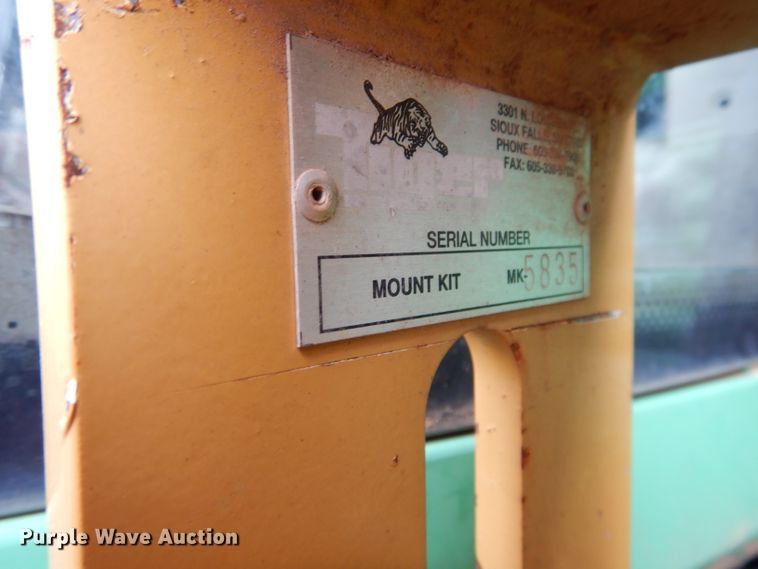 image for item GF9904 2007 John Deere 6330 tractor