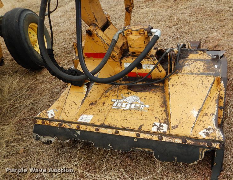 image for item GF9904 2007 John Deere 6330 tractor