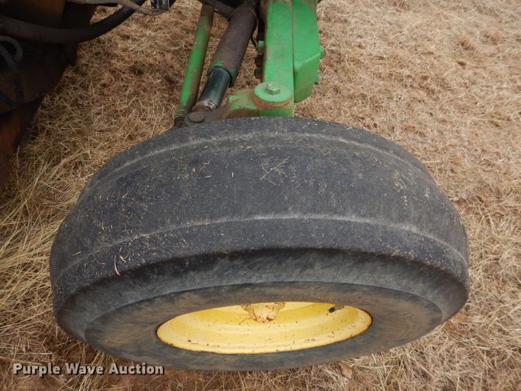 image for item GF9904 2007 John Deere 6330 tractor