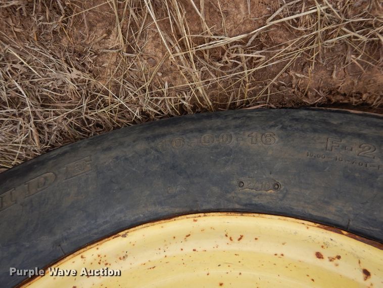 image for item GF9904 2007 John Deere 6330 tractor