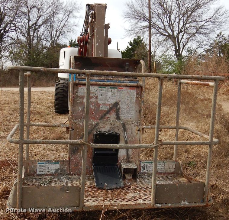 image for item GF9910 2001 Genie Z60/34 boom lift