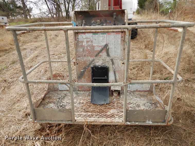 image for item GF9910 2001 Genie Z60/34 boom lift