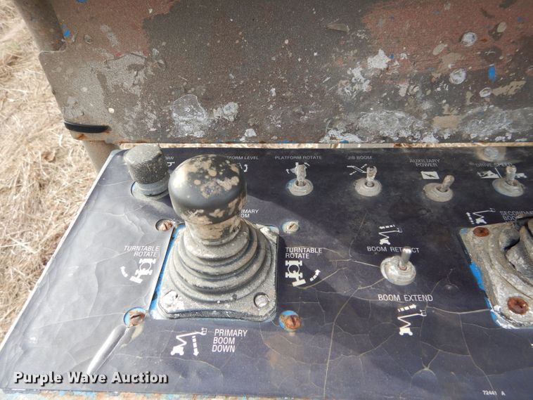 image for item GF9910 2001 Genie Z60/34 boom lift