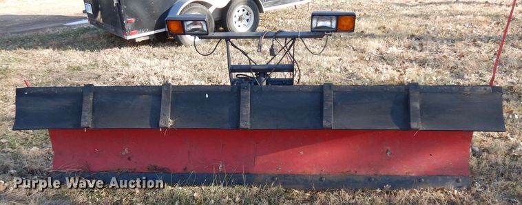 image for item GJ9082 Boss 9'W snow plow