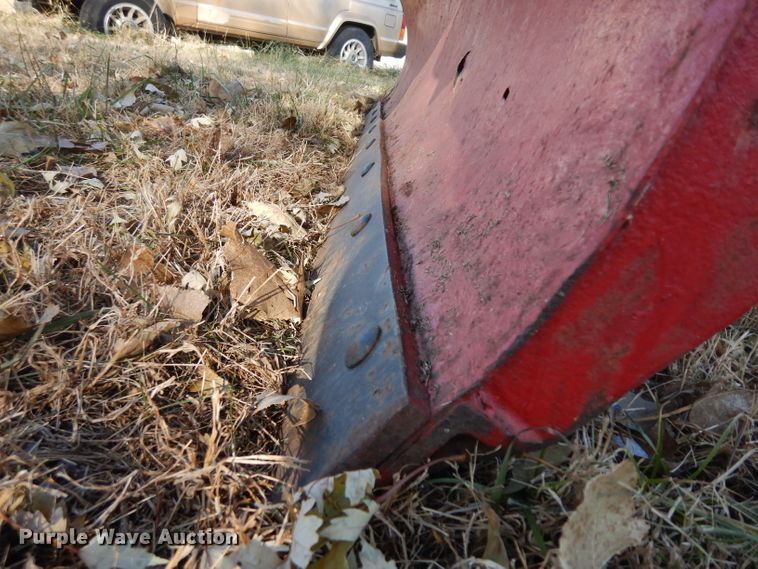 image for item GJ9082 Boss 9'W snow plow
