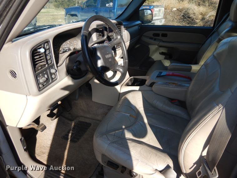 image for item GJ9083 2001 GMC Yukon SUV