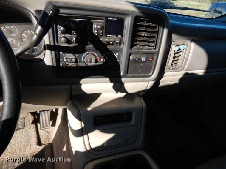 image for item GJ9083 2001 GMC Yukon SUV