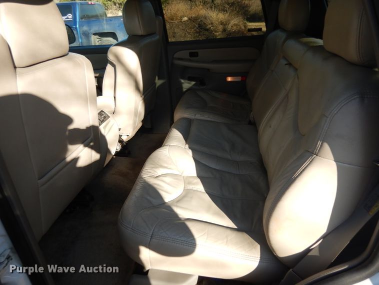 image for item GJ9083 2001 GMC Yukon SUV