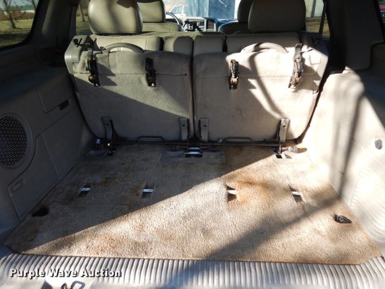 image for item GJ9083 2001 GMC Yukon SUV