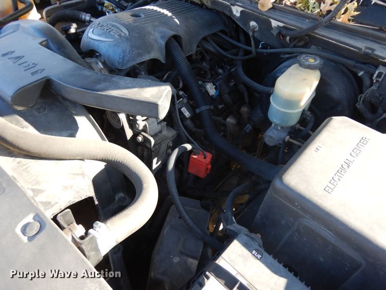image for item GJ9083 2001 GMC Yukon SUV