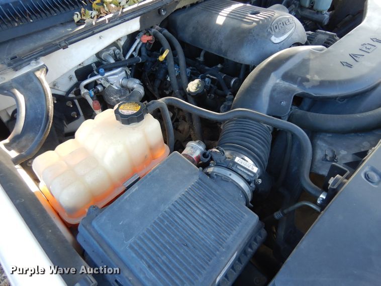 image for item GJ9083 2001 GMC Yukon SUV