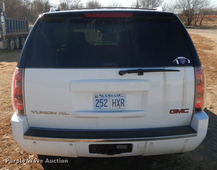 image for item GJ9088 2008 GMC Yukon Denali XL SUV