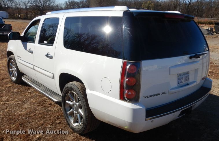 image for item GJ9088 2008 GMC Yukon Denali XL SUV