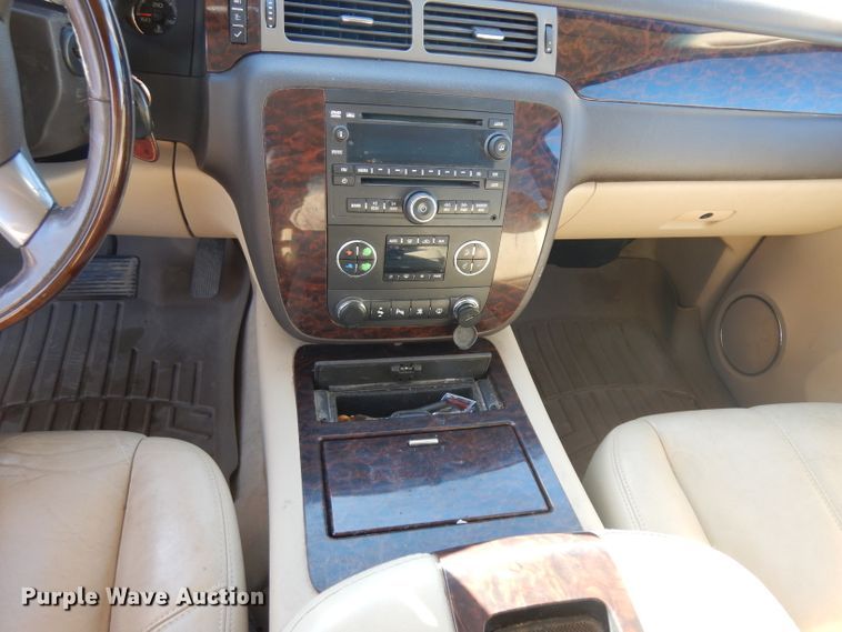 image for item GJ9088 2008 GMC Yukon Denali XL SUV