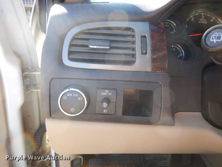 image for item GJ9088 2008 GMC Yukon Denali XL SUV