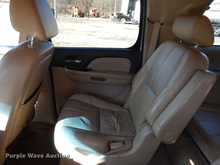 image for item GJ9088 2008 GMC Yukon Denali XL SUV