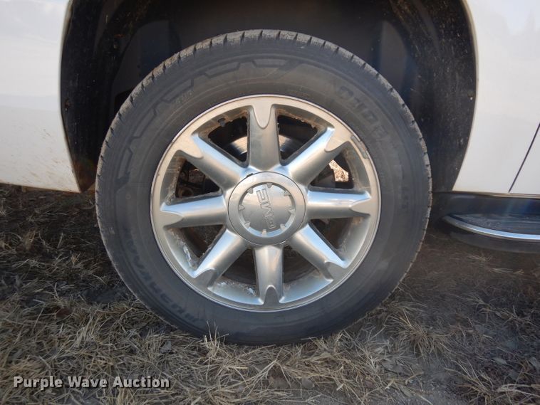 image for item GJ9088 2008 GMC Yukon Denali XL SUV